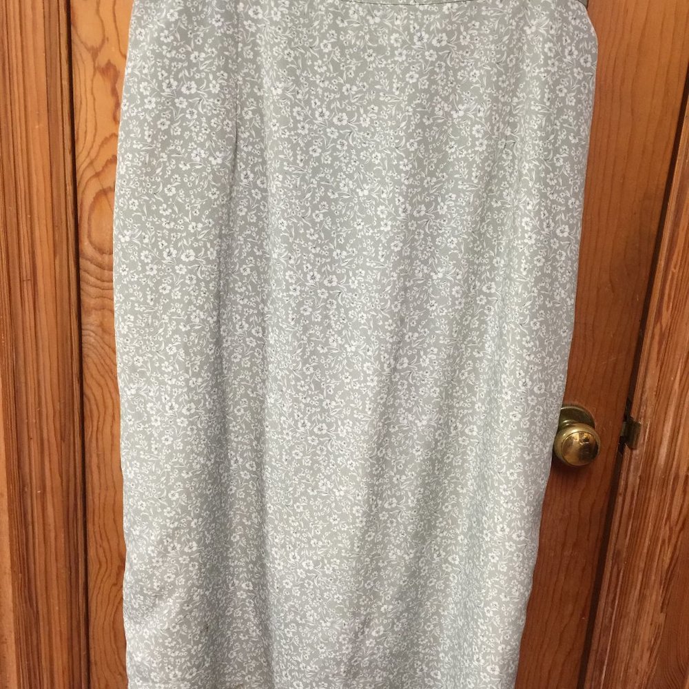 Kathie Lee Woman Skirt Size 18W/20W Green Floral